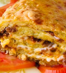 Roulé de pommes de terre à la viande hachée et mozzarella